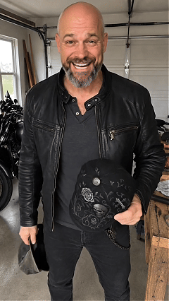 🔥Last Day 50% OFF 💀Handcrafted Skull & Thorn Flat Cap